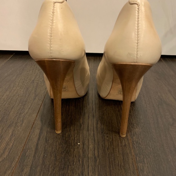 Nude leather peep toe heels - Picture 3 of 3